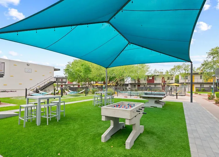 2b1b Stylish Haven - Pool And Parking Apartment Tempe